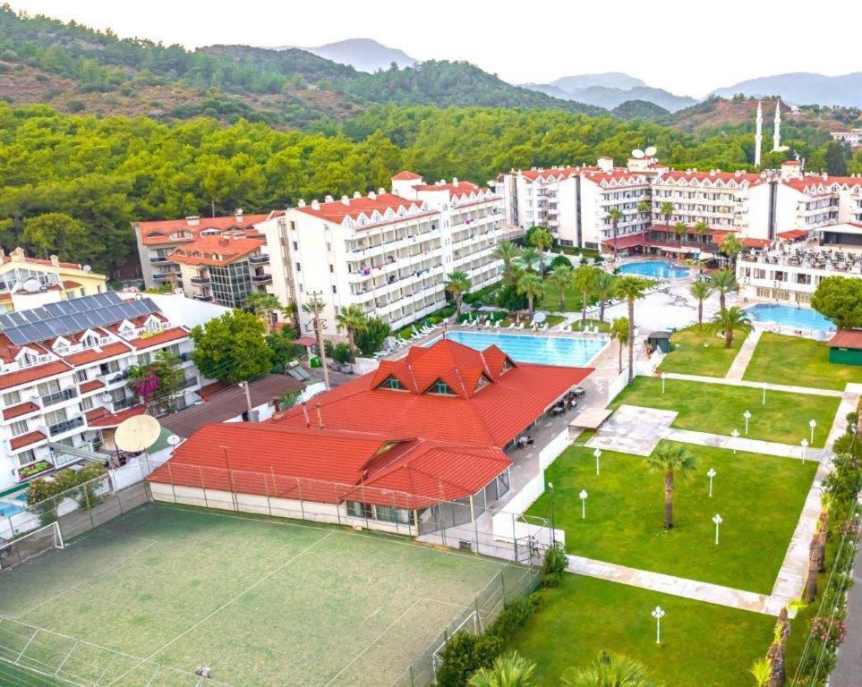 Club Pineta Hotel Μαρμαρίς Εξωτερικό φωτογραφία