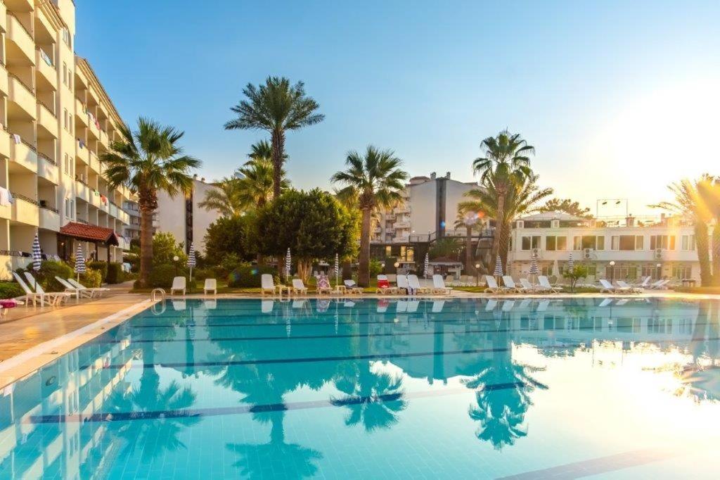 Club Pineta Hotel Μαρμαρίς Εξωτερικό φωτογραφία